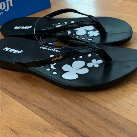 aerosoft flip flops